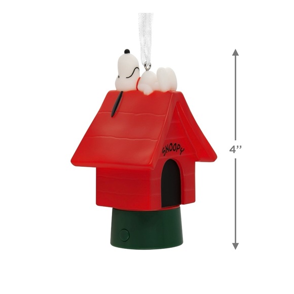 Hallmark Peanuts Snoopy on Doghouse with Light Ornament - Picture 4 of 10